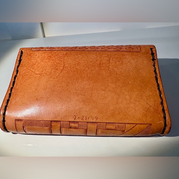 Vintage 1999 Hand Tooled Genuine Leather Wallet Clutch Rose Floral Woven Tan - Picture 5 of 9